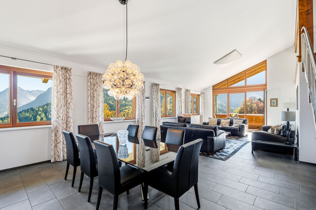 Stilvolle Auszeit in den Alpen: Panoramablick & pure Lebensqualität!