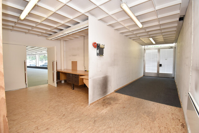 Büro- / Einzelhandelsfläche in bester Lage jetzt zur Miete verfügbar – Sichern Sie sich hohe Kundenfrequenz!