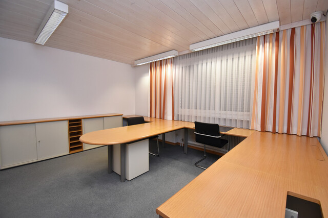 Büro- / Einzelhandelsfläche in bester Lage jetzt zur Miete verfügbar – Sichern Sie sich hohe Kundenfrequenz!