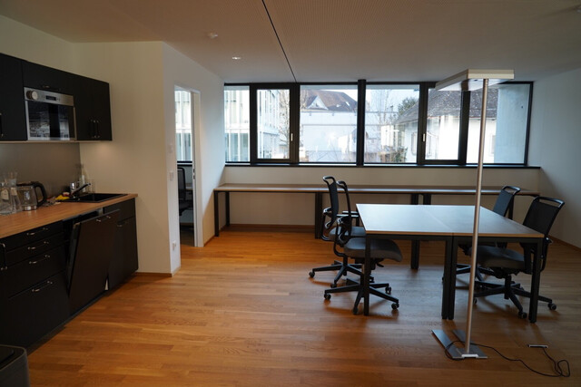 Repräsentative Büro- oder Praxisfläche mit 230 m² oder 90 m²