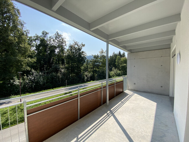 Wohnen in naturnaher Lage: Wunderbare 2-Zimmerwohnung mit Balkon in Höchst zu vermieten!
