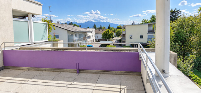 Provisionsfreie helle Dachgeschosswohnung mit Garage und Terrasse in Seenähe