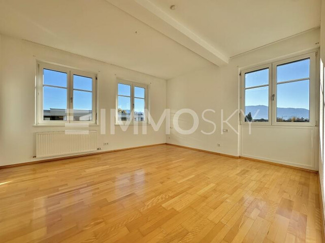 Sonniges Zuhause mit 2 Garagenplätzen