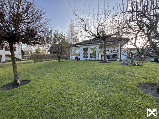 Bungalow mit Garage & schönem Grundstück in Top-Lage