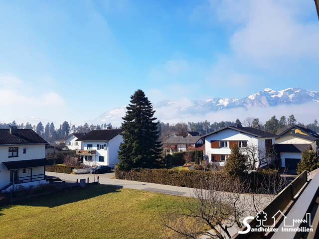 Preiswerte, große 4 – Zimmer –Wohnung in sonniger und ruhiger Lage von Feldkirch-Gisingen! 