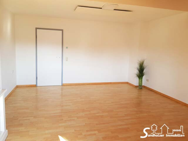 Preiswerte, große 4 – Zimmer –Wohnung in sonniger und ruhiger Lage von Feldkirch-Gisingen! 