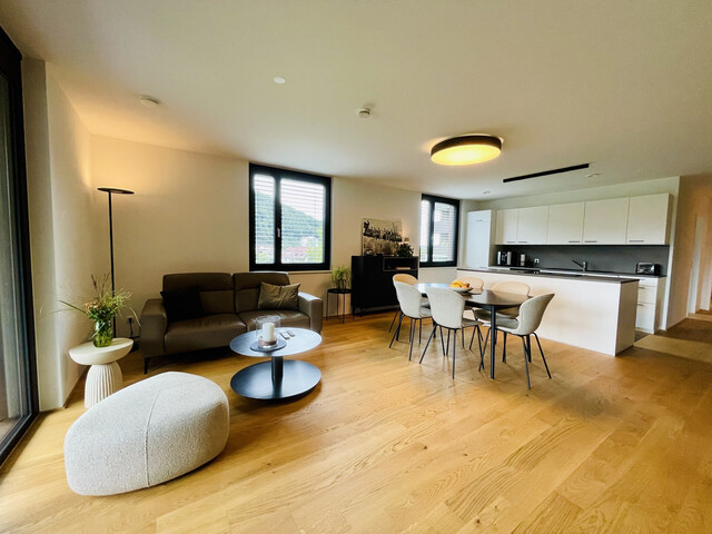 Exklusive 3-Zimmer Dachgeschosswohnung mit sonnigem Balkon in Stadtnähe zu verkaufen!