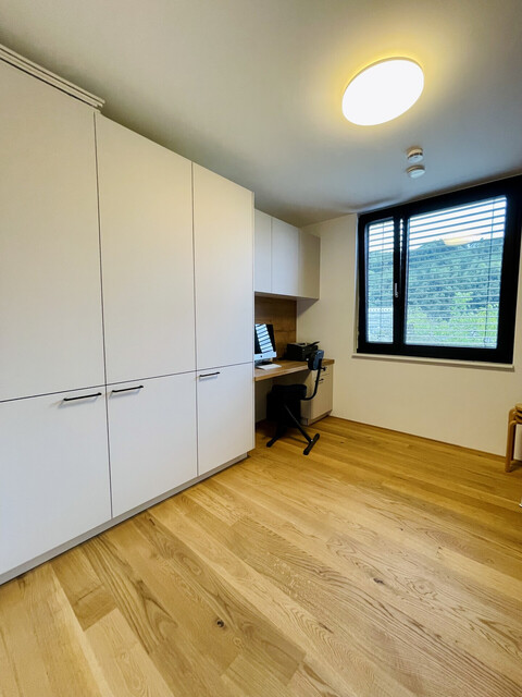 Exklusive 3-Zimmer Dachgeschosswohnung mit sonnigem Balkon in Stadtnähe zu verkaufen!