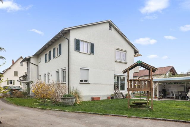 Zentral. Großzügig. Flexibel nutzbar – Zweifamilienhaus in Lustenau