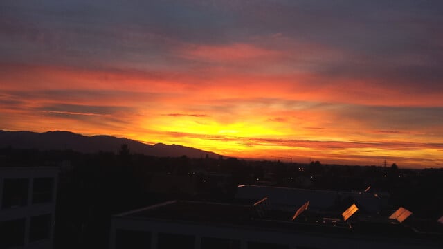 Provisionsfrei! Attraktive 2-Zimmer-Dachgeschosswohnung mit toller Aussicht und herrlichen Sonnenuntergängen
