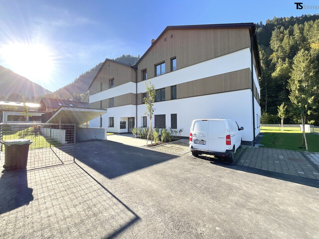 Tschagguns: Neuwertige 2-Zimmer-Dach-Terrassen-Wohnung ca. 50 m2 + Terrasse ca. 22 m2