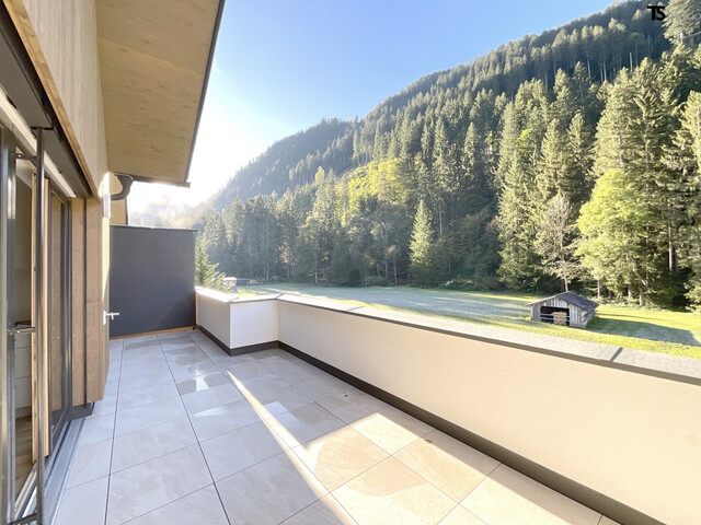 Tschagguns: Neuwertige 2-Zimmer-Dach-Terrassen-Wohnung ca. 50 m2 + Terrasse ca. 22 m2