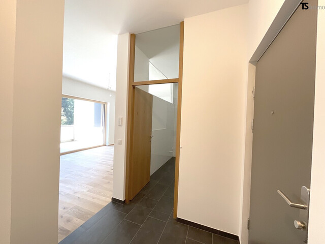 Tschagguns: Neuwertige 2-Zimmer-Dach-Terrassen-Wohnung ca. 50 m2 + Terrasse ca. 22 m2