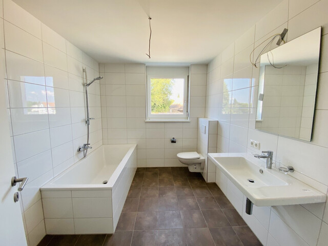 Ihr neues Zuhause in Höchst – Moderne 3-Zimmerwohnung mit Balkon im 2. Obergeschoss zu vermieten!