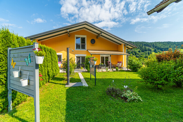 Gepflegter Bungalow mit Nebengebäude in idyllischer Ruhelage am Techelsberg