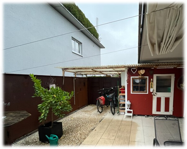 gemütliche Gartenwohnung mit großer Terrasse, Garage & Keller in Gebrauchtobjekt