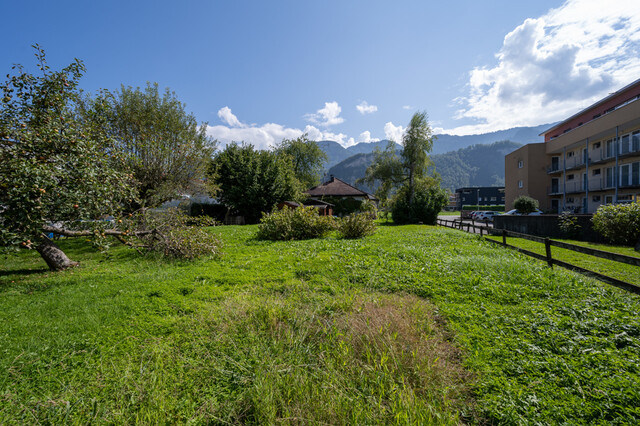 Schöner sonniger Baugrund