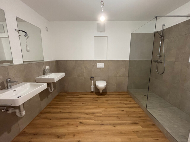 Attraktive Neubauwohnungen in saniertem Wohn- und Geschäftshaus