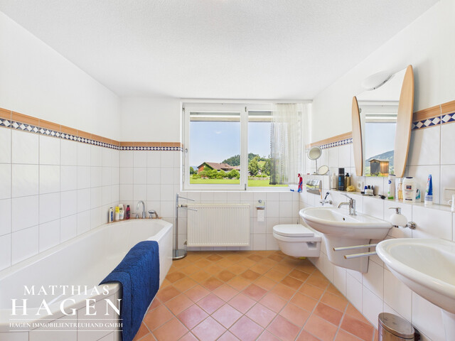 Familienfreundliches Eckreihenhaus mit großem Garten in idyllischer Lage in Lingenau