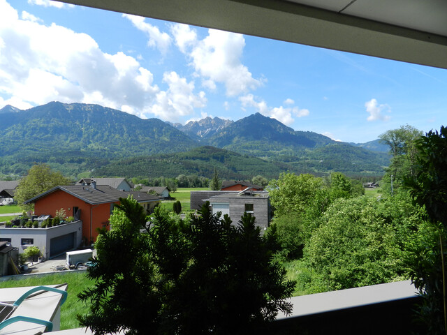 Sonnige Penthousewohnung mit Traumterrasse sowie Blick auf die Berge!