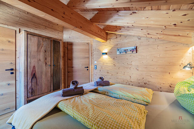 Neuwertiges Chalet Dorf mit Alm-Gasthof in bester Lage am Falkert - direkt neben der "Heidi-Alm"