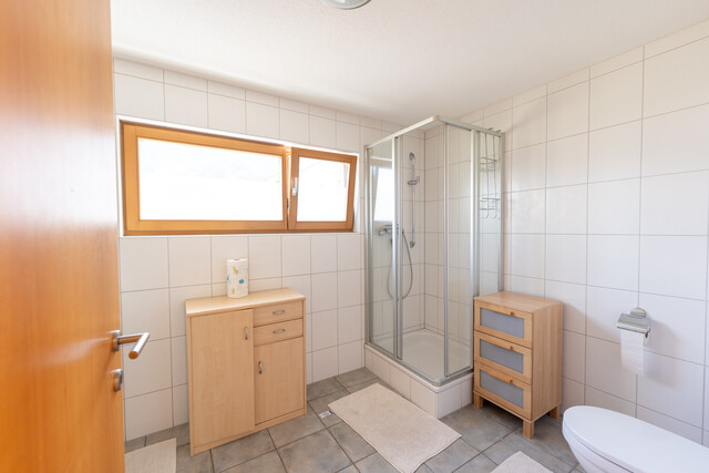 Helle, teilmöblierte 2-Zimmer Wohnung mit Balkon - zentral & ruhig gelegen | Ab sofort verfügbar