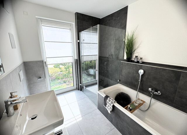 B.1.2 | 4-Zimmer-Wohnung mit Terrasse &  Garten