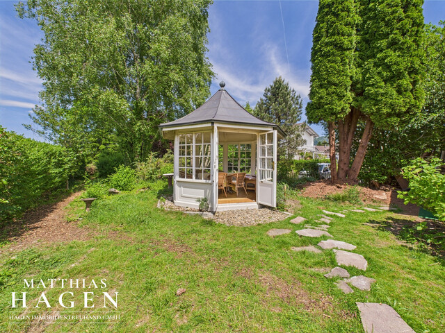 Bungalow - 2 Grundstücke
Ideal für Familien oder als Investment