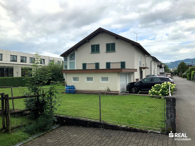 Ein- oder Zweifamilienhaus in Lustenau mit viel Garten