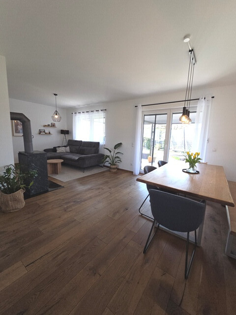 Traumhaftes Einfamilienhaus mit Einliegerwohnung und großem Garten in guter Lage von Koblach!