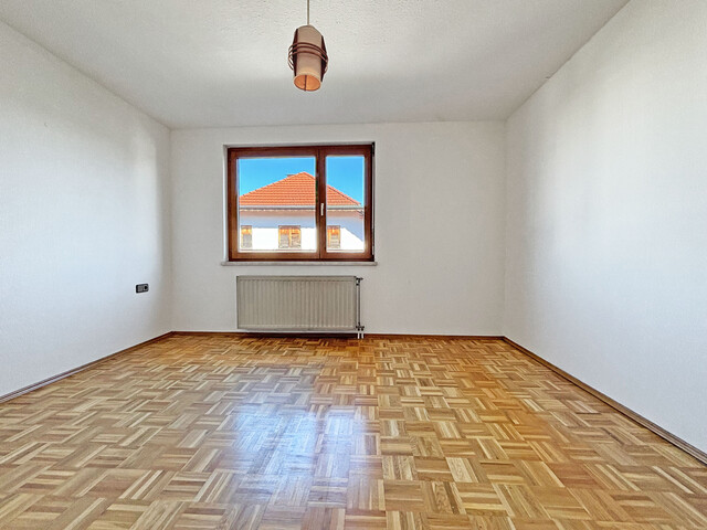 Wohnen auf zwei Ebene - großzügige Wohnung mit Balkon & Garten