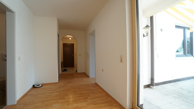 Sonnige Terrassenwohnung mit 19,25 m² Terrasse in Gebrauchtgebäude zur Miete