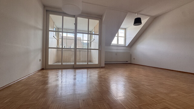 Schöne 3.5 Zimmer Dachgeschosswohnung in ruhiger Lage in Kennelbach