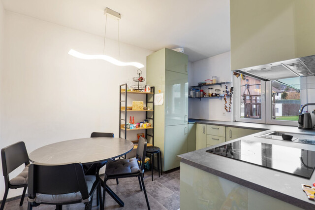 Großzügiges 10-Zimmer-Haus in Kennelbach mit rießigem Garten und Balkon