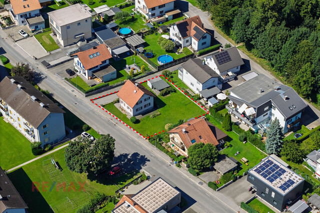 Seltene Gelegenheit: Grundstück mit Altbestand in gefragter Lage