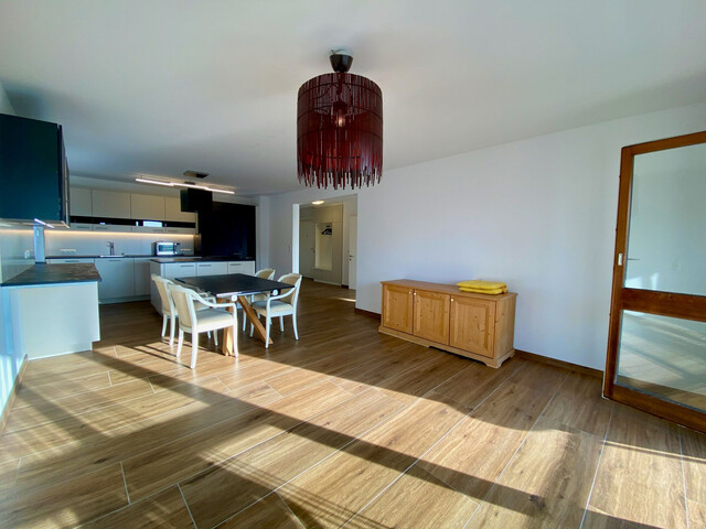 "ohne Provision" geräumige, teilmöblierte, helle 3 Zimmer Terrassenwohnung