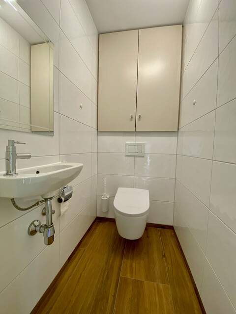 "ohne Provision" geräumige, teilmöblierte, helle 3 Zimmer Terrassenwohnung