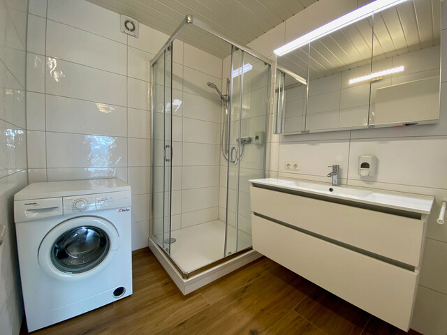 "ohne Provision" geräumige, teilmöblierte, helle 3 Zimmer Terrassenwohnung