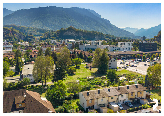 ***PROVISIONSFREI ***/ REIHENHAUS MIT GARTEN UND GROSSZÜGIGEM CARPORT 