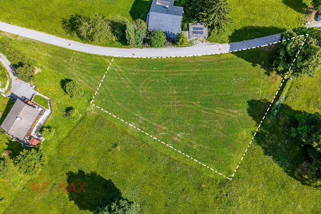 Bergflair & Freiheit - Ferien-Bauplätze auf Bazora