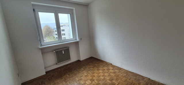 Einziehen & wohlfühlen: Frisch renovierte 3-Zimmer-Wohnung mit sonnigem Westbalkon