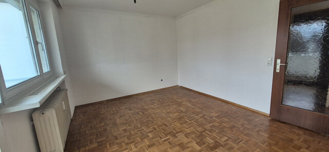 Einziehen & wohlfühlen: Frisch renovierte 3-Zimmer-Wohnung mit sonnigem Westbalkon