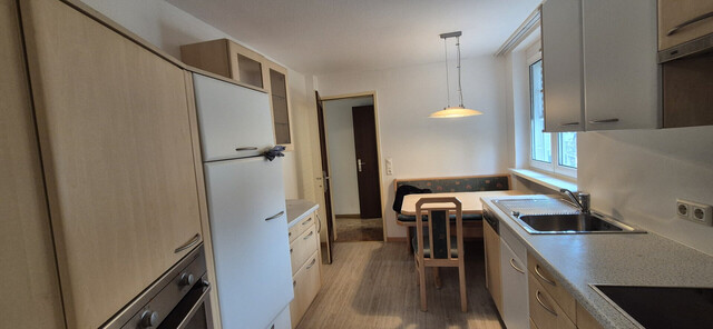 Einziehen & wohlfühlen: Frisch renovierte 3-Zimmer-Wohnung mit sonnigem Westbalkon