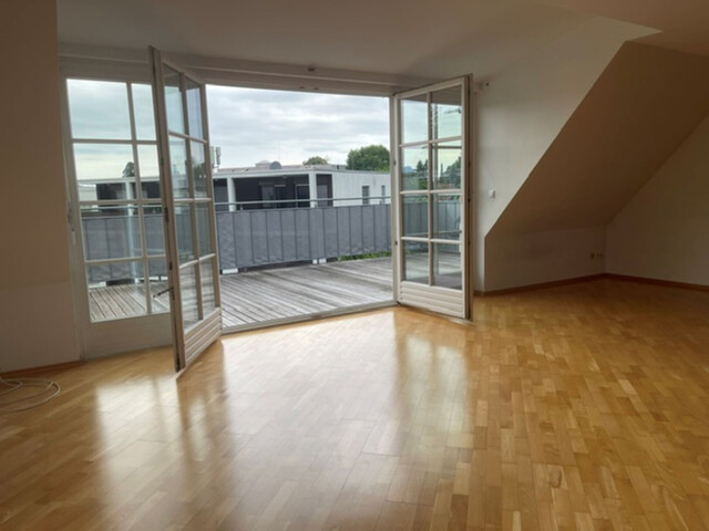 Doppelstöckige 3,5 Zimmer Wohnung zu vermieten