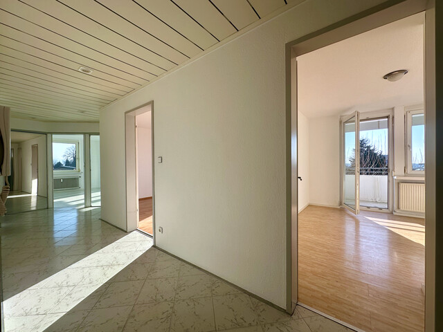 "ohne Provision" geräumige, helle 3,5 Zimmer Wohnung - drei Balkone