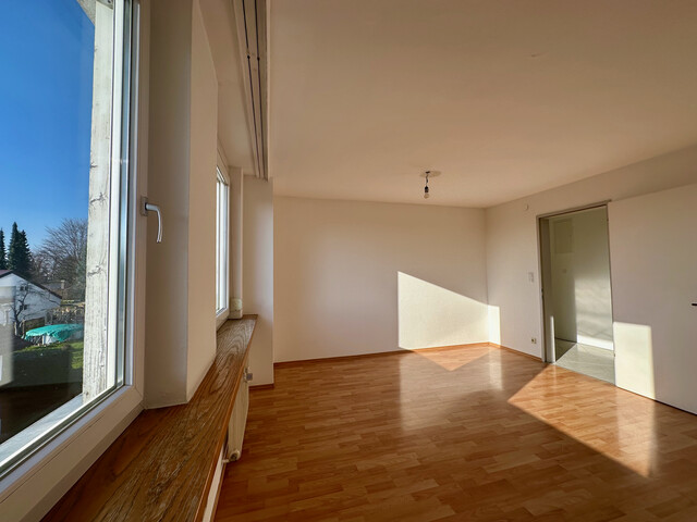 "ohne Provision" geräumige, helle 3,5 Zimmer Wohnung - drei Balkone