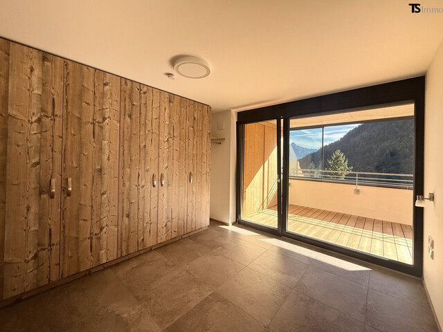 Bürserberg: Neuwertige 2-Zimmer-Terrassenwohnung ca. 59 m2 mit exklusiver Panorama-Terrasse ca. 21 m2