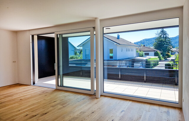 Erstbezug! Hochwertig ausgestattete 4-Zimmerwohnung  mit großer Terrasse