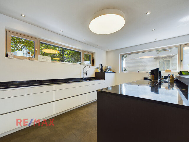 Vielseitige Immobilie in Bregenz zu verkaufen: Wohnen und Arbeiten unter einem Dach.