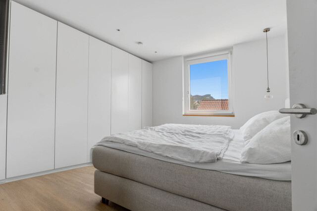 Hard: Hochmoderne 3-Zimmer-Wohnung in begehrter Lage mit riesiger Terrasse, zwei Autoabstellplätzen und vielen weiteren Highlights!